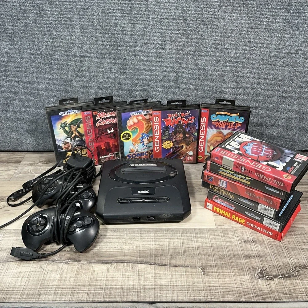 Sega Genesis Model 2 MK-1631 Console Bundle 2 Controllers 11 Games Sonic Carnage